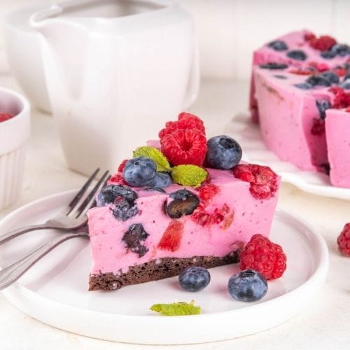 Mini No-Bake Raspberry Cheesecakes