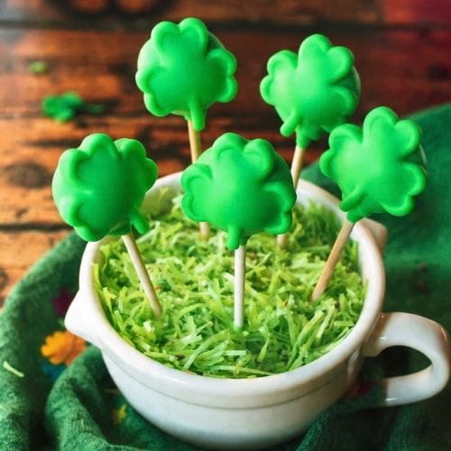 Clover Cake Pops
